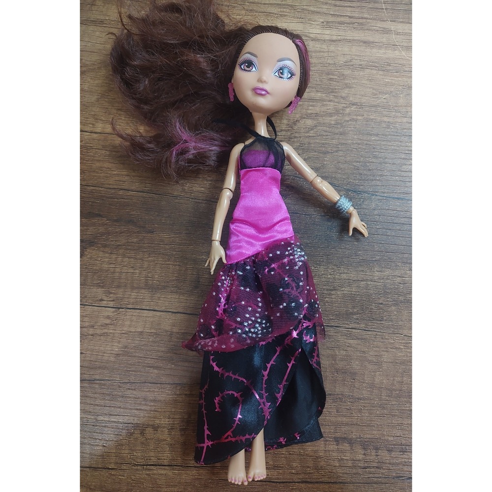 Ever After High Briar Original Dress Beauty Legacy Day Mattel Fashion Doll D109